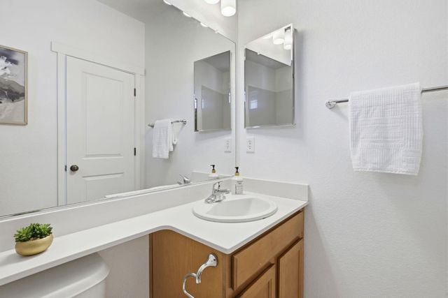 414 17th St, Sacramento, CA 95811
