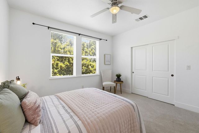 414 17th St, Sacramento, CA 95811