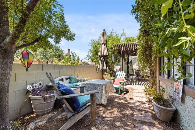 3984 Landsdown Place, Las Vegas, NV 89121