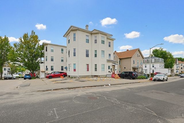 22 Hollywood St 4B, Worcester, MA 01610
