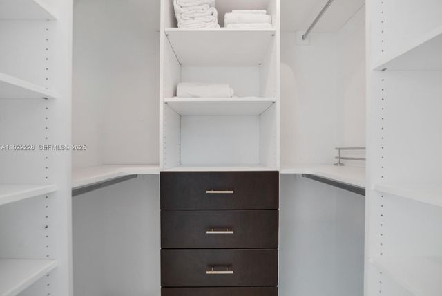 1155 Brickell Bay Dr 2409, Miami, FL 33131