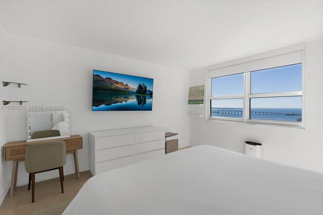 1155 Brickell Bay Dr 2409, Miami, FL 33131