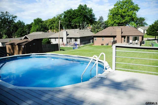 5429 S 56th Street, Omaha, NE 68117