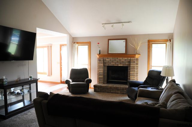 5429 S 56th Street, Omaha, NE 68117