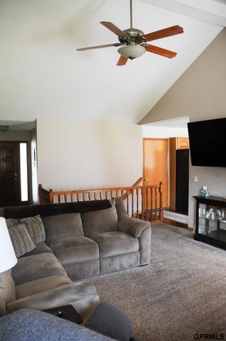 5429 S 56th Street, Omaha, NE 68117