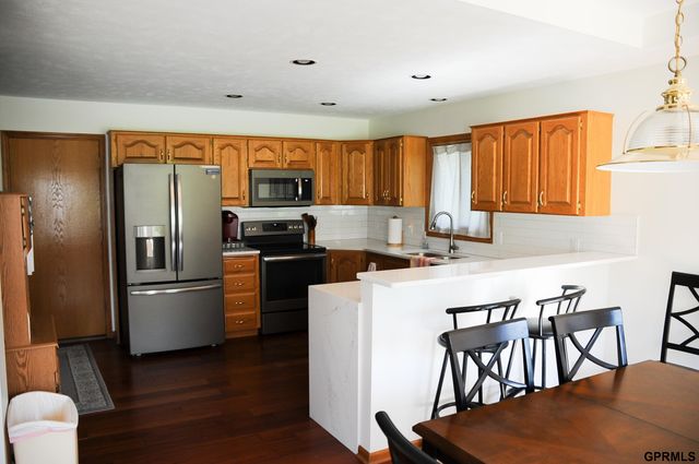 5429 S 56th Street, Omaha, NE 68117