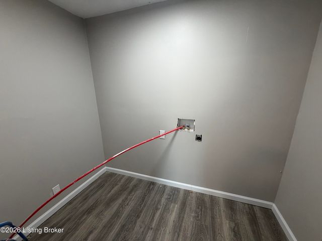 100 Boston Ct, Louisville, KY 40212