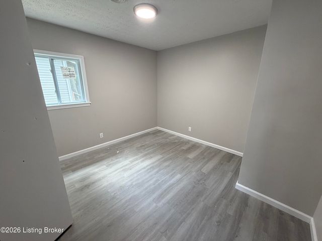 100 Boston Ct, Louisville, KY 40212
