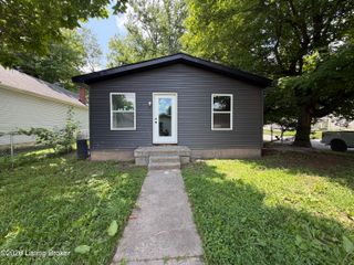 100 Boston Ct, Louisville, KY 40212