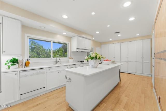 685 Chester Avenue, San Marino, CA 91108