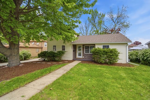 502 W Grant Highway, Marengo, IL 60152