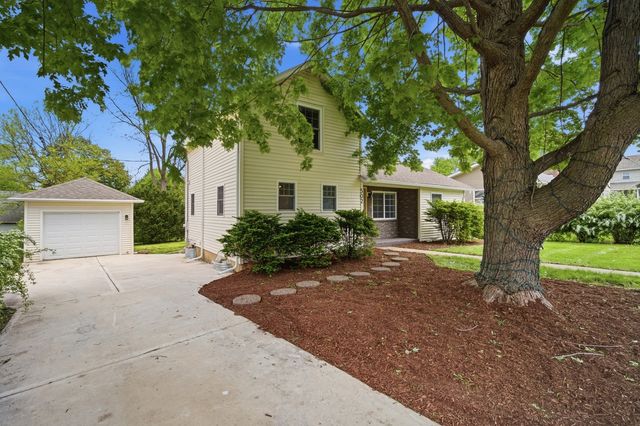 502 W Grant Highway, Marengo, IL 60152