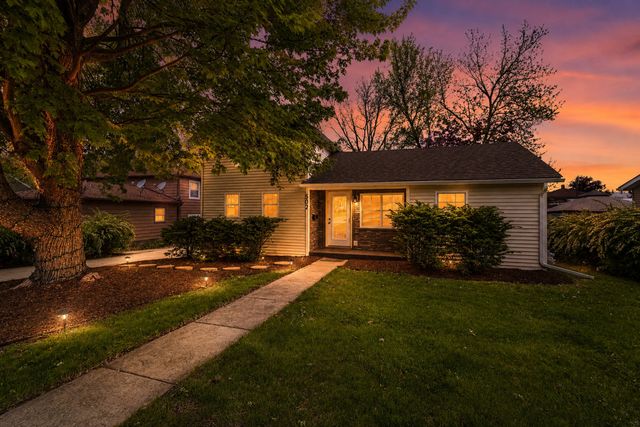 502 W Grant Highway, Marengo, IL 60152