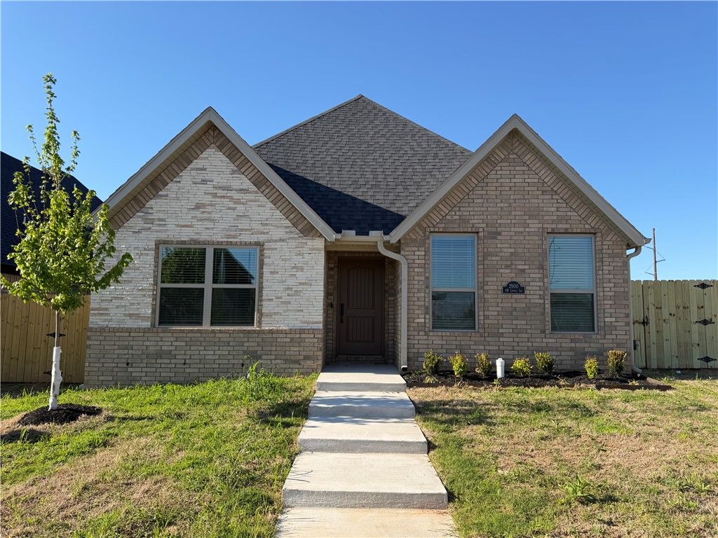 2900 SW Lovely Lane, Bentonville, AR 72713