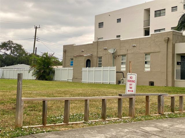 1741 Dewey Street, Hollywood, FL 33020
