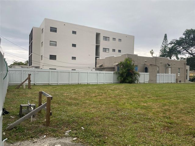 1741 Dewey Street, Hollywood, FL 33020