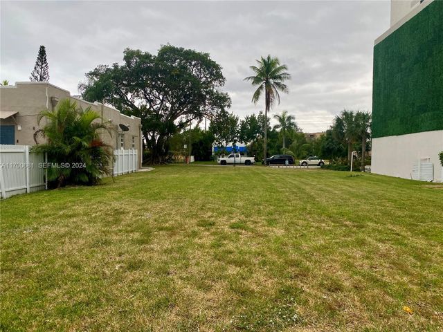 1741 Dewey Street, Hollywood, FL 33020