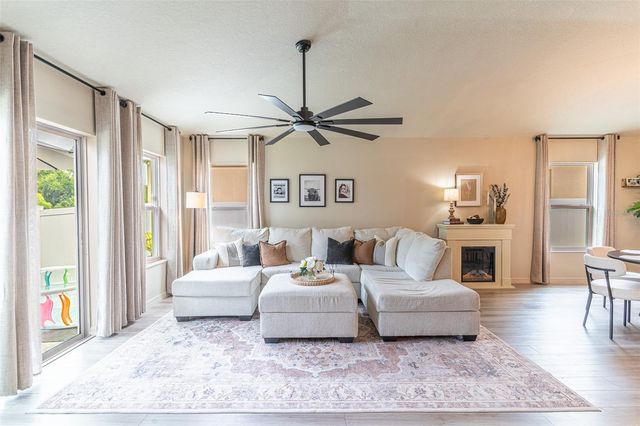 615 VALRI PARK DRIVE, Valrico, FL 33594