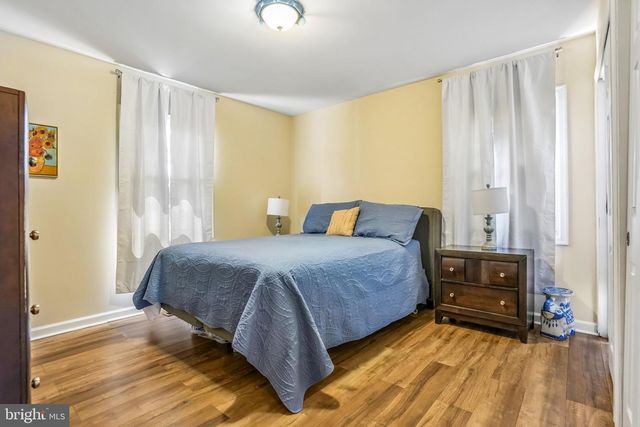 5 MIDDLETON LN, Willingboro, NJ 08046