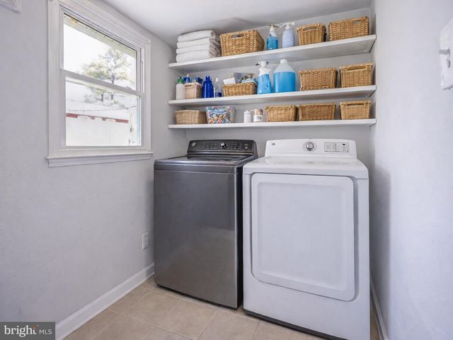 5 MIDDLETON LN, Willingboro, NJ 08046