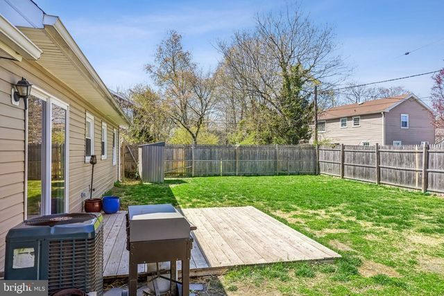 5 MIDDLETON LN, Willingboro, NJ 08046