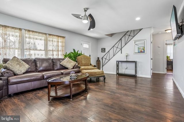 5 MIDDLETON LN, Willingboro, NJ 08046