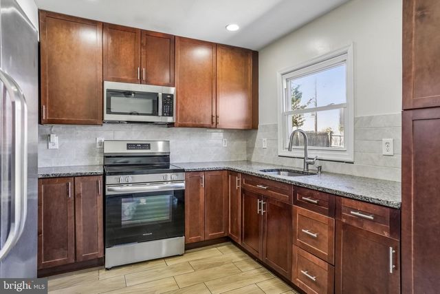 5 MIDDLETON LN, Willingboro, NJ 08046