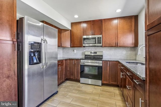 5 MIDDLETON LN, Willingboro, NJ 08046