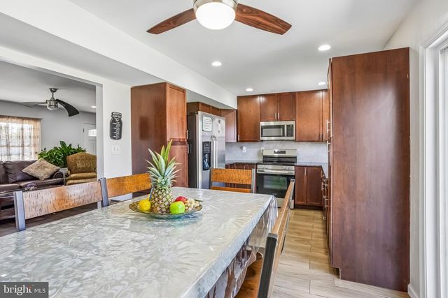 5 MIDDLETON LN, Willingboro, NJ 08046