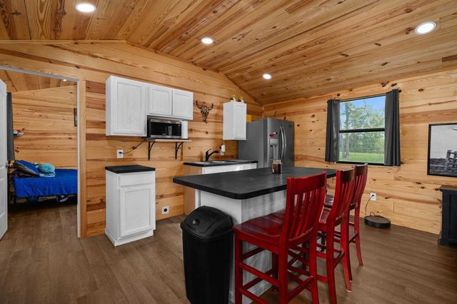 7863 S CR 378, Laneville, TX 75667