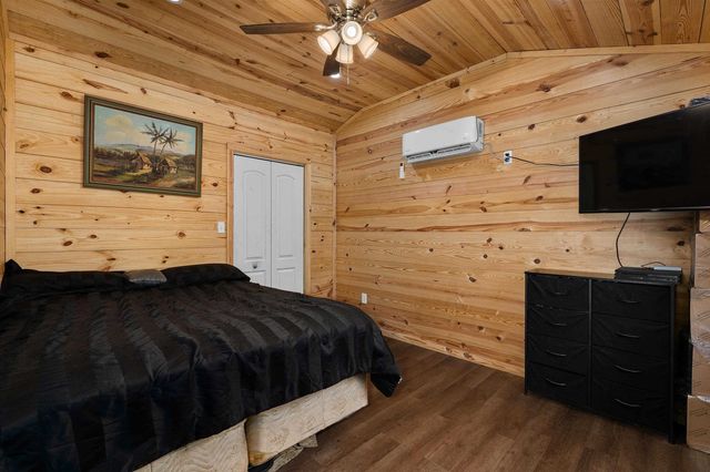 7863 S CR 378, Laneville, TX 75667