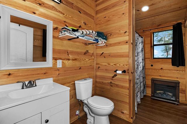 7863 S CR 378, Laneville, TX 75667