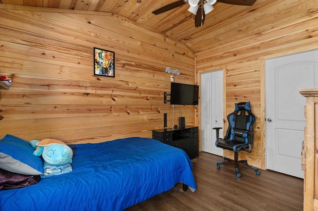 7863 S CR 378, Laneville, TX 75667