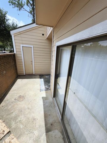 7900 Bissonnet Street D1, Houston, TX 77074