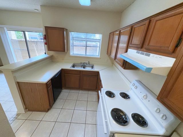 7900 Bissonnet Street D1, Houston, TX 77074