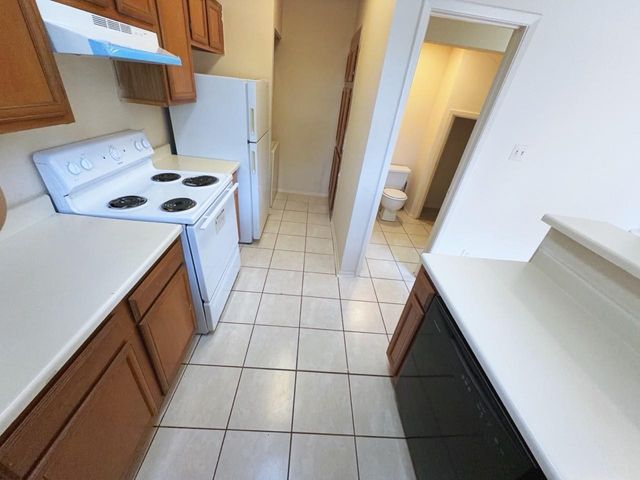 7900 Bissonnet Street D1, Houston, TX 77074