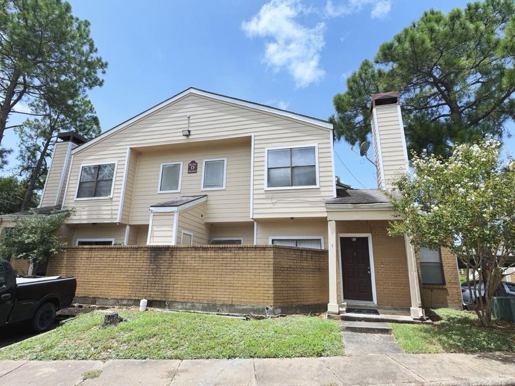 7900 Bissonnet Street D1, Houston, TX 77074