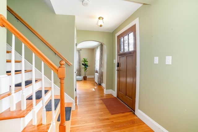 4 Winston Rd, Worcester, MA 01606