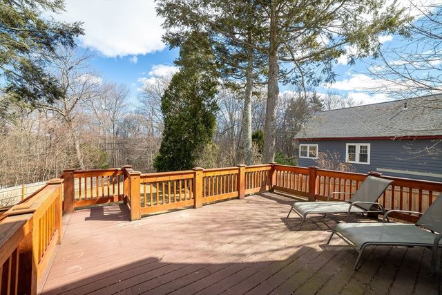 4 Winston Rd, Worcester, MA 01606