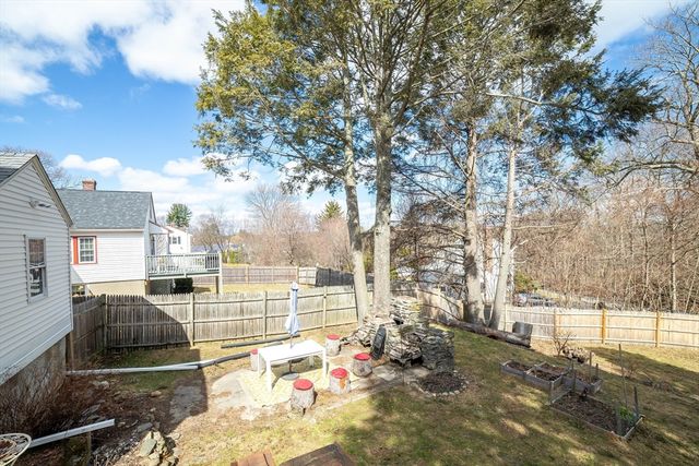 4 Winston Rd, Worcester, MA 01606