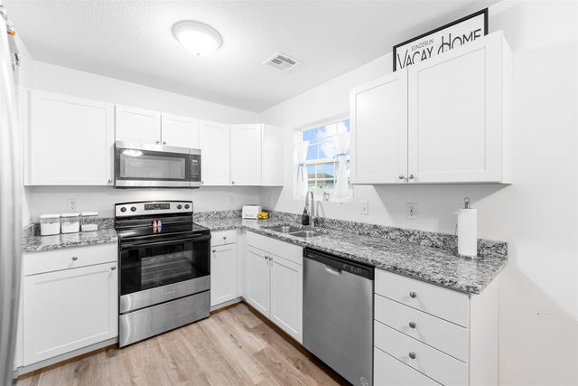 1213 Nautical Dr., Salina, KS 67401