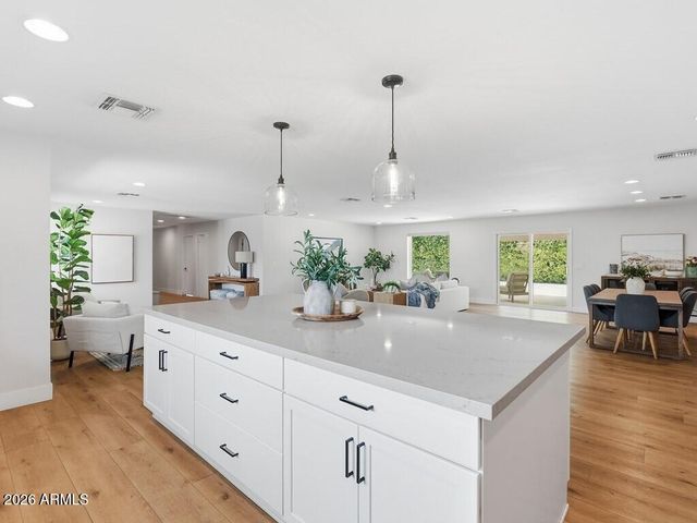 5102 E POINSETTIA Drive, Scottsdale, AZ 85254