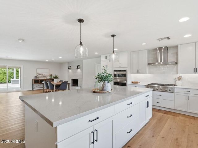5102 E POINSETTIA Drive, Scottsdale, AZ 85254