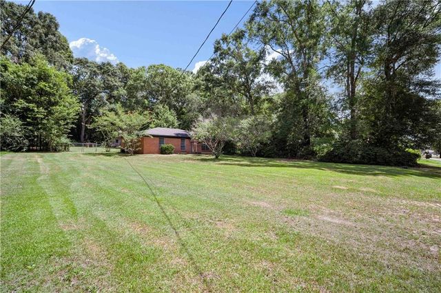 9310 Woodvale Drive, Semmes, AL 36575