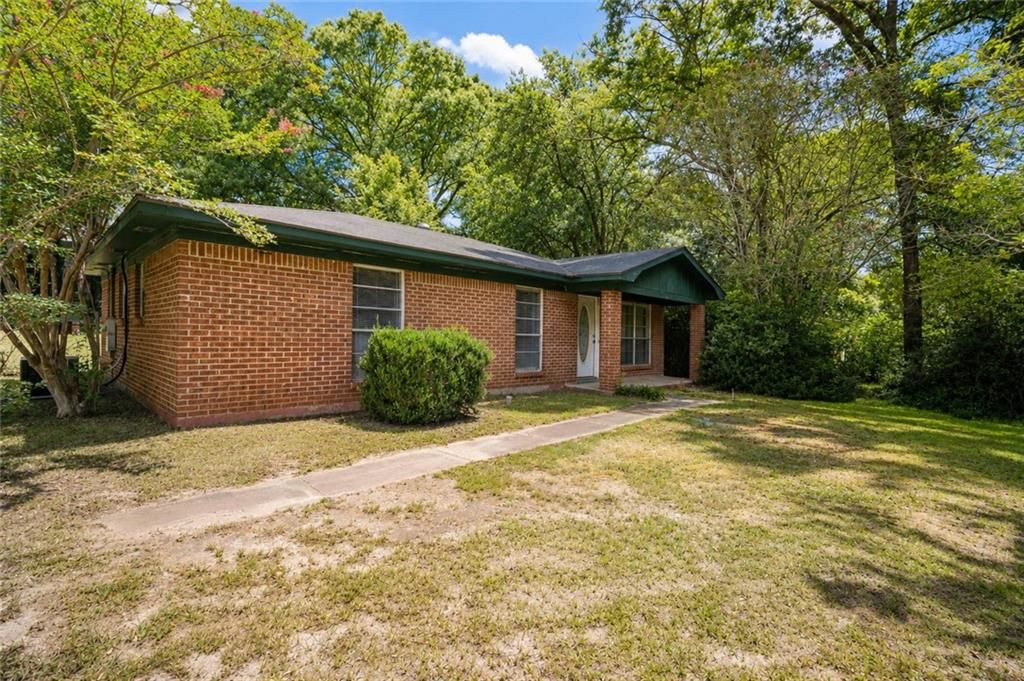 9310 Woodvale Drive, Semmes, AL 36575