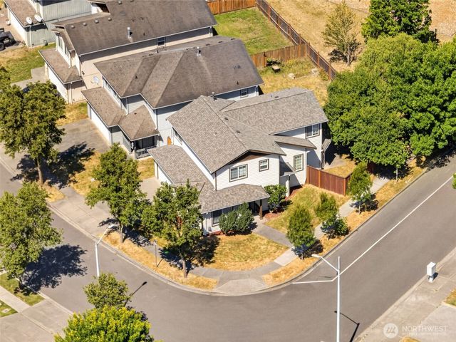 4929 104th Place NE, Marysville, WA 98270