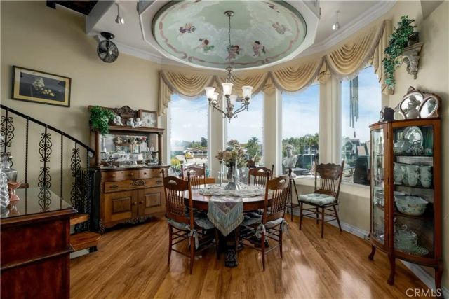30594 Longhorn Drive, Canyon Lake, CA 92587