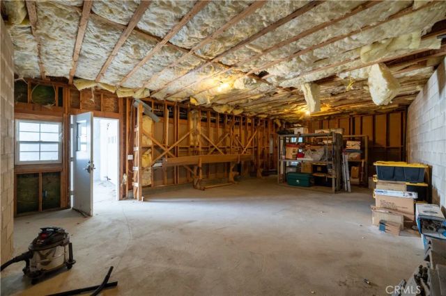 30594 Longhorn Drive, Canyon Lake, CA 92587