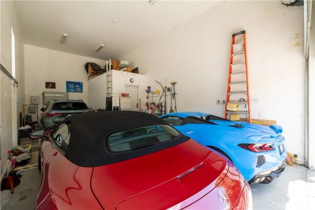 30594 Longhorn Drive, Canyon Lake, CA 92587
