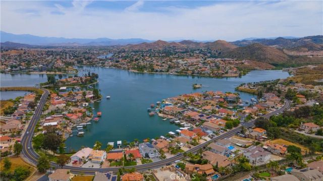 30594 Longhorn Drive, Canyon Lake, CA 92587